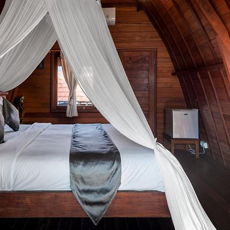 Melasti Beach Bungalows Amed Esterno foto